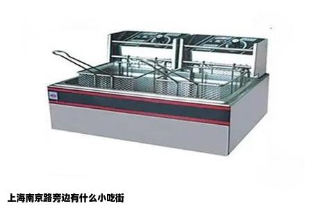 上海南京路旁边有什么小吃街